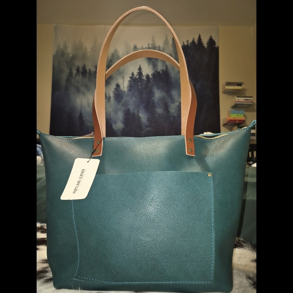 Portland Leather Goods Large AP Zippered Seaglass Tote with tandles.